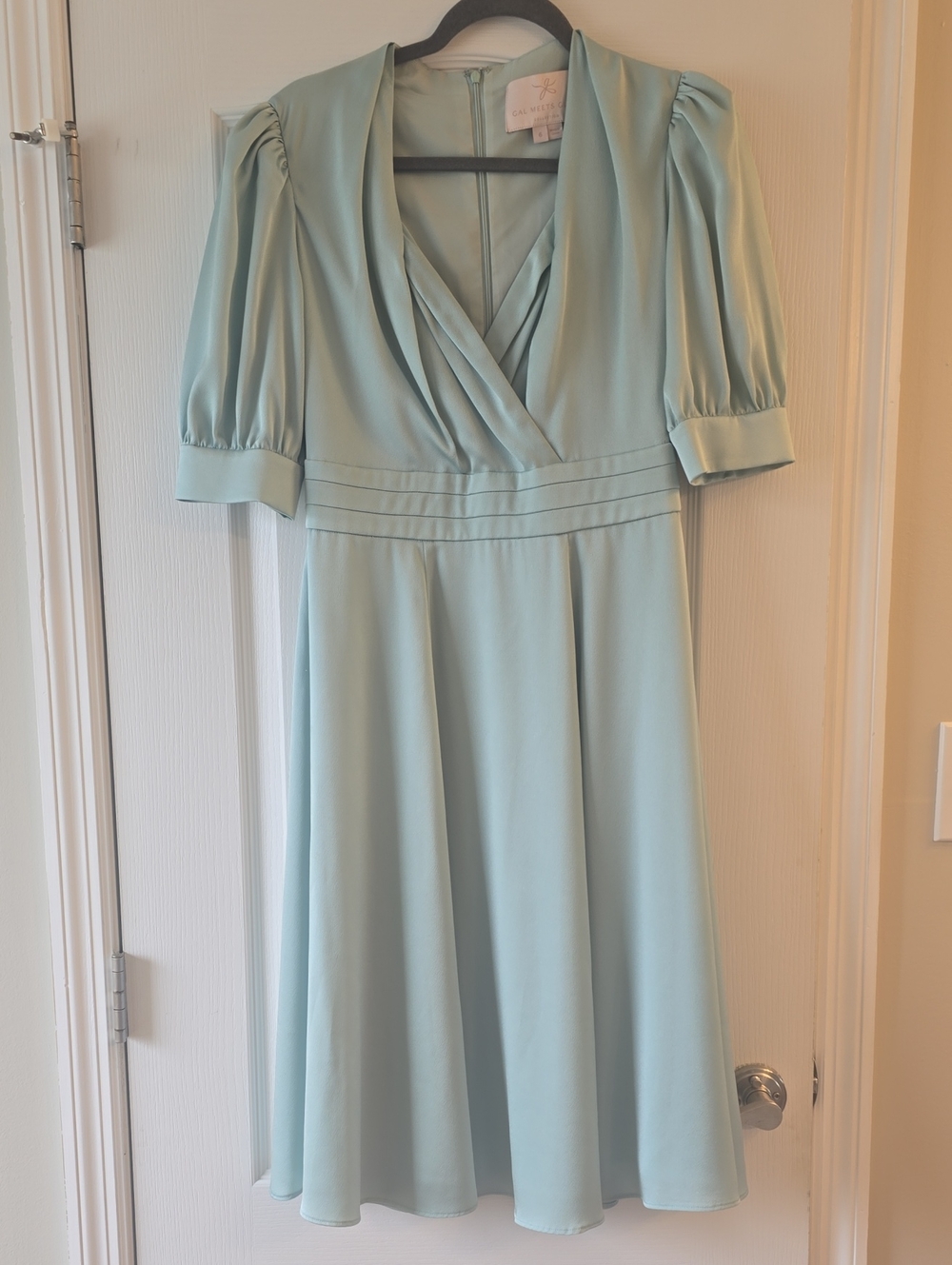 Gal Meets Glam Pale Green Midi Dress
